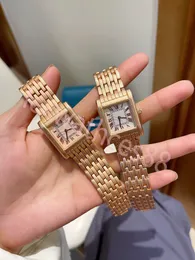 Relógio de designer clássico de alta qualidade mulheres homens tanque relógio moda movimento de quartzo relógios tanque quadrado ouro prata masculino relógios Montre de Luxe negócios 26 * 32mm tendência