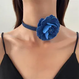 Gargantilha aomu punk gótico elegante grande rosa flor clavícula corrente colar para mulheres nupcial ajustável y2k denim jóias