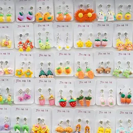 Boucles d'oreilles pendantes 10 paires/lot mode enfants dessin animé mignon fleur coeur clip-on fille enfants animaux fruits coloré Style mixte bijoux cadeau