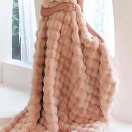 Cobertores macios e aconchegantes Toscana Cobertor de pele de coelho com bolha dupla face perfeito para escritório nap sofá capa quente inverno cama 231019