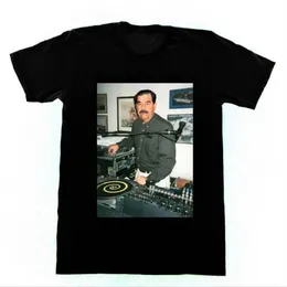 Thirts Thirts Men Tops Tops Male Tshirt Men DJ Saddam Hussein T-Shirt Technics 1200 Iraq House EDM Hop Cotton Tees267b