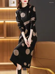 Robes décontractées Noir Laine Tricoté Polka Dot Pulls élégants pour dames 2023 Coréen Vintage Hepburn Robe Automne Hiver Pull