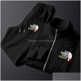 Tute da uomo Abito casual 2022 Primavera e autunno Cappotto di lusso leggero Moda giacca ricamata Pantaloni in due pezzi Drop Delivery