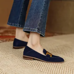 Klänningskor franska retro metall spänne loafers kvinnor engelska stil hög klack platt enstaka damer faux mocka låga klackar 231019