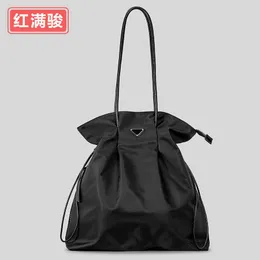 New Oxford cloth shoulder bag for women with large capacity, high-end drawstring bucket bag, niche canvas handbag