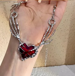 Pendant Necklaces Punk Dark Red Love Neckchain Exaggerated Collar Chain Ghost Claw Black Crowd Design Necklace Female