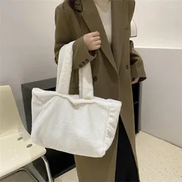 Akşam çantaları peluş kadın çantası büyük kapasite retro gidip 2023 moda el tote Sonbahar ve kış omuz keseleri Dame