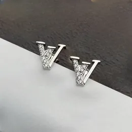 Brev örhänge Luxury Half Diamond Ear Studs Lucky Clover Style örhängen med presentförpackning