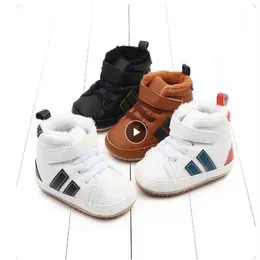 Baby Winter y Autumn Hiddler Infant Traking Shoes First Walking Shoes cubiertos de tobillo.
