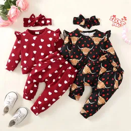 Set di abbigliamento Completi per ragazze per bambini Set di vestiti per bambini Stampa a cuore Girocollo Maniche lunghe Volanti Top e pantaloni Fascia per capelli con fiocco