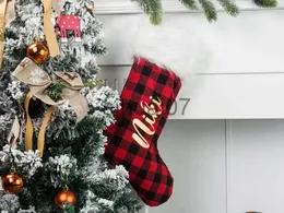 Decorações de Natal Meia de Natal vermelha personalizada Meia de Natal personalizada Presente de Natal Meia xadrez Meia familiar Meia de férias x1019