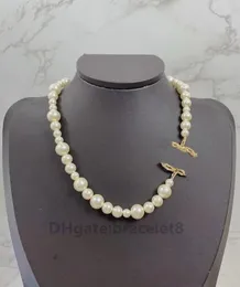 Designer Trend Pearl Necklace Choker Pendant Chain Crystal 18K Gold Plated Luxury Jewelry Letter Necklace Uttalande Tillbehör Kvinnor Trendiga personlighet
