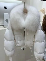 Mulheres pele falsa inverno casaco feminino branco ganso jaqueta highend super grande real gola de guaxinim moda outerwear 231018
