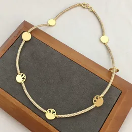 Small niche design new full diamond necklace for women with a high-end sense of individuality, light luxury style, brass gold-plated TB bracelet, collarbone chain 231015