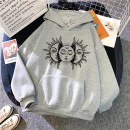 Kvinnors hoodies häxa trippelmåne gotisk sol kvinnor koreansk stil estetiska grafiska kläder huva skjorta kvinnliga kawaii drar