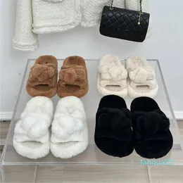 2023-Luxury designer fur slippers Trendy furry Wool slides sandals women diamond Fluffy shearling flats bottom Winter fashion outdoor loafers