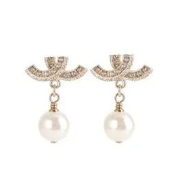 Diamond Pearl Drop Dangle Earring French Luxury Brand Gold Earrings Letter Barnd Fashion Designer för Women Party Gift Wed232R