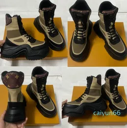 Bota de tornozelo com plataforma, camurça preta, couro de bezerro, sola de borracha de grandes dimensões, botas femininas de grife, aparência esportiva, botas martin com cadarço