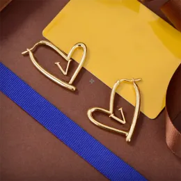 Heart Love Designer örhängen Stud Luxury Jewelry Letters Earings Present For Women Hoop Earrings Stud Golden Earring Bijoux de Luxe 2310201d