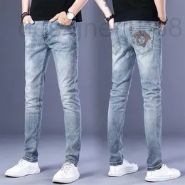 Jeans da uomo firmati Stretch light Medusa jeans da uomo bestiame autunno primavera e pantaloni slim fit a gamba piccola da uomo UDLZ 4262a