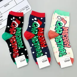 Barnstrumpor 3pairs koreanska Dongdaemun Autumn Winter Funny Christmas Letter Stockings Cute Korean Mid-tube Socks 231020
