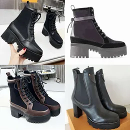 Tasarımcılar Bayan Botlar Martin Çöl Boot Yüksek Topuklu Ayak Bilgi Botları Vintage Baskı Deri Boot Klasik Luxurious Patates Moda Açık Ayakkabıları Kutu No480