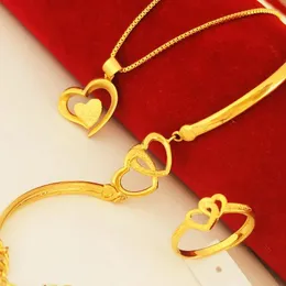 Ожерелья с подвесками Свадьба невесты Душевная печать Набор из трех частей Вьетнама Твердое золото Медь Позолоченный Женский в форме сердца