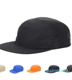 Berretto a pannello unisex tinta unita a tesa piatta in nylon ad asciugatura rapida da baseball Gorros cappello hip-hop impermeabile da esterno per donna