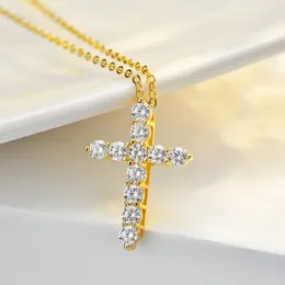 Pendants Inbeaut 18K Yellow Gold Plated Excellent Cut Total 1 Ct Pass Diamond Test D Color Moissanite Cross Pendant Necklace Fine Jewelry