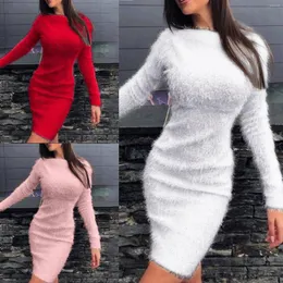 Kadın Sweaters 2023 Kış Peluş Peluş Sıcak Kazak Elbise Kadınlar Uzun Kollu Yuvarlak Boyun Elbiseleri Partisi Bodycon Mini İnce Örgü Vestidos Kadın