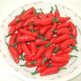 Kwiaty dekoracyjne 100pcs Symulowane chili mini fałszywe owoce i warzywa sztuczne proporcje Pognis