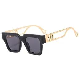 Desginer vercaces Nuevas gafas de sol Fanjia de moda con patas gruesas de metal, decoración hueca, gafas de sol unisex con estilo individual