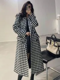 Damen Wollmischungen Winter Koreanischer Langer Wollmantel Vintage Schwarz Weiß Patchwork Plaid Lose Mäntel Zweireihige Tweedjacke Mode 231021