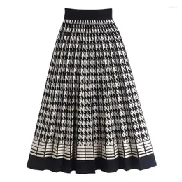 Skirts TIGENA Vintage Houndstooth Knitted Skirt For Women 2023 Autumn Winter Elegant Plaid High Waist Pleated Midi Long Female