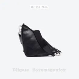 ペりょ様限定美品 MEER. TRIANGLE LEATHER BAG /BLK DHgate.com:Luxury Designer Leather 3-in-1 Triangle Bag
