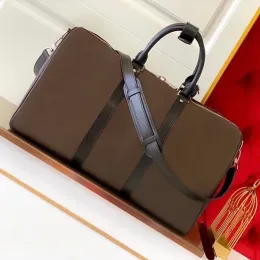 Designer Duffel Bags Canvas Handväskor Klassisk resebagage Väska för Man Outdoor Packs Totes Leather Handbag Fashion Shoulder Travel Bag Designer Tote