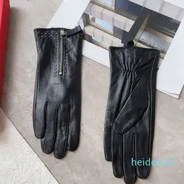 Gants de moto en cuir pour hommes et femmes, mitaines épaisses coupe-vent de styliste en peau de mouton, gants à cinq doigts