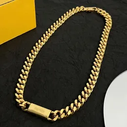 Fashion Luxury Women Jewelry Necklace Simple Versatile Letter Carved Chain Designer Suitability Daily Wear Elegant Fresh Gorgeous Atmosphere Lady Pendant