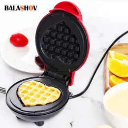 Outras ferramentas de cozinha Mini elétrica Waffles Maker Bubble Egg Bolo Forno Café da manhã Amor em forma de coração Waffle Maker Cooking Appliance 220V EU Plug 231021