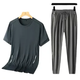 Męskie dresy letni zestaw Ice Silk Silk T-Shirt Spods Pants (spodenki) Dwuczęściowe dla w średnim wieku i starszym czasie wolnym