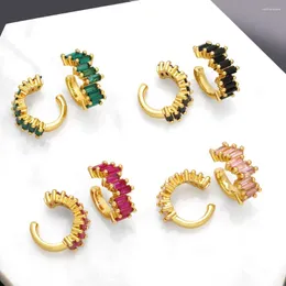 أقراط في ظهورهم ، مقطع الشكل C غير المتجانس من الذهب المشترك للنساء COS CZ Green Crystal Clips No Percing Jewelry ERSU52