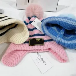 Роскошные дизайнерские шапки, вязаная шапка с защитой ушей, зимние вязаные шапки для мальчиков и девочек, модный дизайн, вязаные шапки