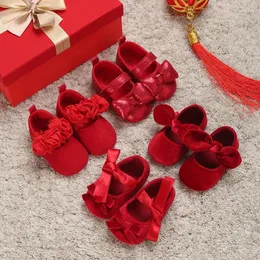 First Walkers Baby Shoes Cute Sweet Princess Style 0-1 Year Old Non Slip Fabric Sole Born Red Holiday Walking 2023 Ins Super