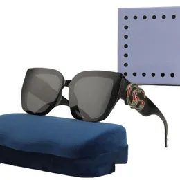 Kadınlar ve Erkekler İçin Üst Tasarımcı Güneş Gözlüğü Moda Modeli Özel UV 400 Koruma Çift Işın Çerçeve Dış Mekan Büyük Boy Sarp Tasarım Alaşım Elmas GG Güneş Gözlüğü