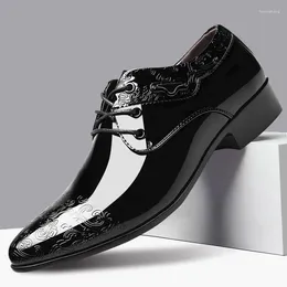 Kleid Schuhe 2023 Hohe Qualität Männer Casual Leder Patent Business Für Männer Formale Hochzeit Party Oxfords Wohnungen