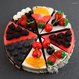 Dekorativa blommor simulering frukt srtawberry hallon triangel skiva tårta modell livlig mat po props artificial glass roliga leksaker