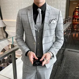 Abiti da uomo (giacca, pantaloni, gilet) Plaid slim fit smoking da sposa set da 3 pezzi moda sposo di alta qualità Dres Mariage maschio