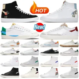 2023New Blazers MID 77 Designer Running Shoes Sneakers Plate-Forme Mens Mens Platform Sneakers Vintage Blazers Multi Color Shoe Sneakers