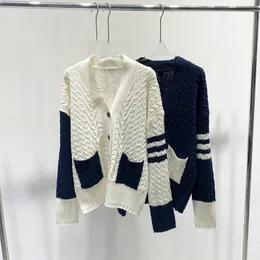1017 2023 Autumn Womens Sweater Long Sleeve V الرقبة الأزرق الأبيض كارديجان أزياء مخطط
