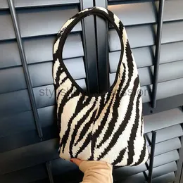 Axelväskor fasion zebra kvinnors väska och väska fasion knä soulder väska japansk stil enkel stor kapacitet Sopper bagstylishhandbagsstore